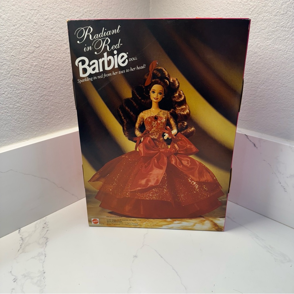 1992 Mattel #1276 Barbie doll Toys R Us Special Edition Radiant in Red Head - Picture 3 of 12